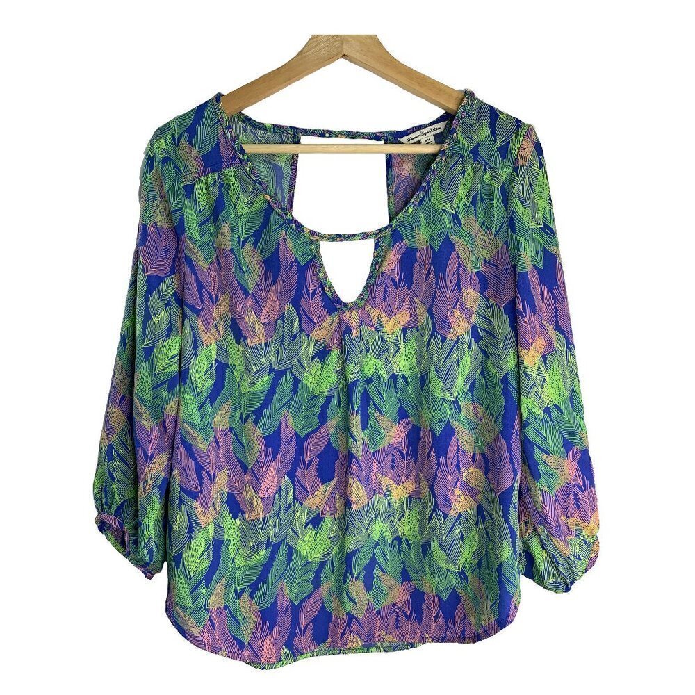 American Eagle Blue Feathered Pattern Blouse M